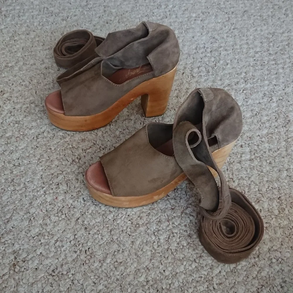 Free People Touch the Sky Clog in Taupe size 36.5